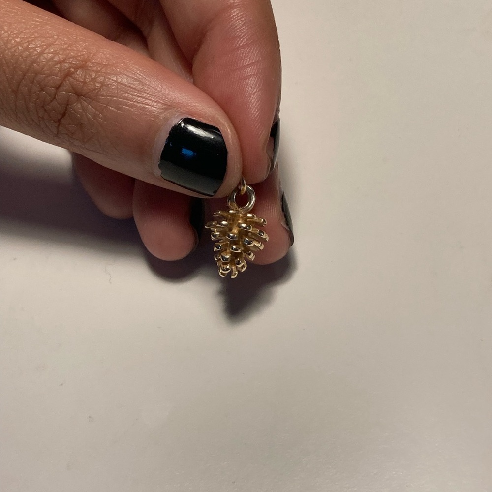 VINTAGE SOLID GOLD PINECONE CHARM
